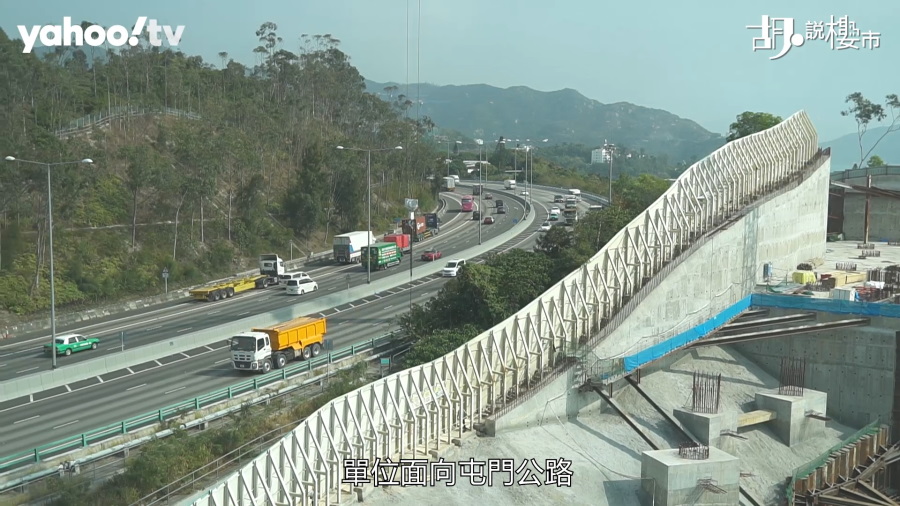 單位面向屯門公路