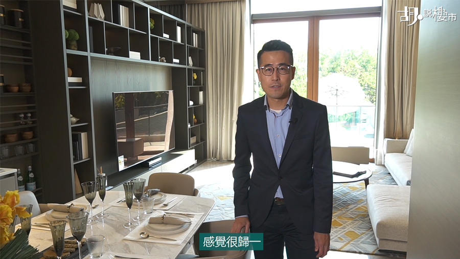 地下設有一個開放式廚房及梗廚