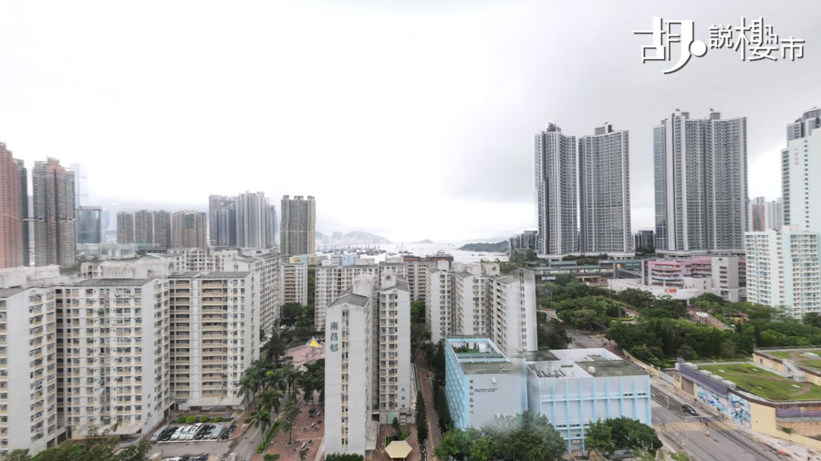 一線景觀(西南): 望海景、公園 VS 公路及橋底